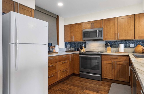 Kahaluu-Keauhou Condo | Keauhou Kona Surf & Racquet 2101: Oceanfront Condo Near Kahalu'u Snorkel Beach