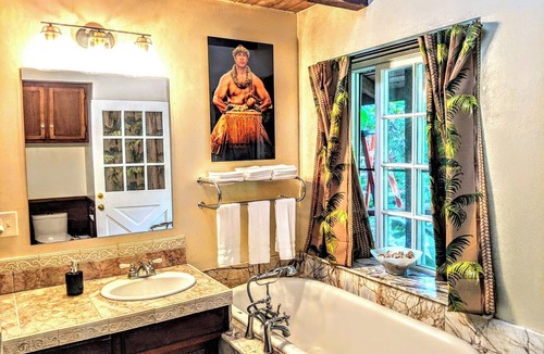Kehena Beach Estates Hotel | Kehena Mauka Nui LGBTQ Clothing Optional