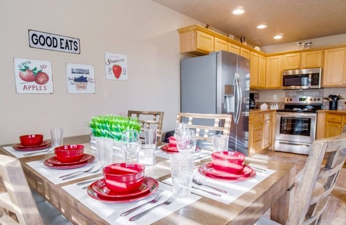 West Valley House | King Bed★Newly Remodeled★5 Min to Boise/Meridian