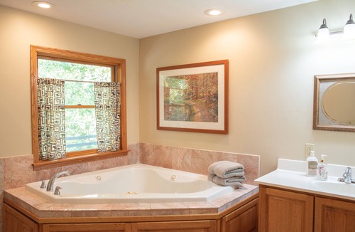 Kingsville Cabin | Kingsville Lodge Private Retreatngreat for celebrations