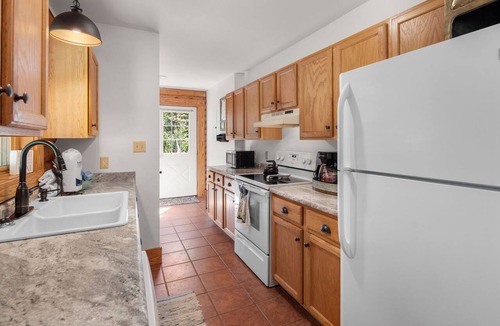 Lake Lure Cabin | Knotty by Nature - Hot tub, fire pit, dog friendly, Rumbling Bald Resort Amenities