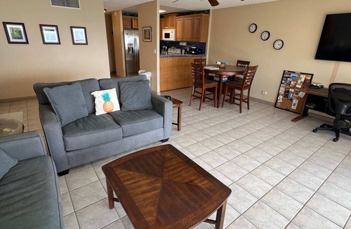 Historic Kailua Village Condo | Kona Alii | Oceanview Pool Shops & Restaurants