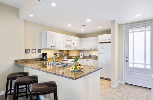 Kahaluu-Keauhou House | 🏖️Kona Townhome w/Ocean Views, Central A/C, Pool + Hot Tub