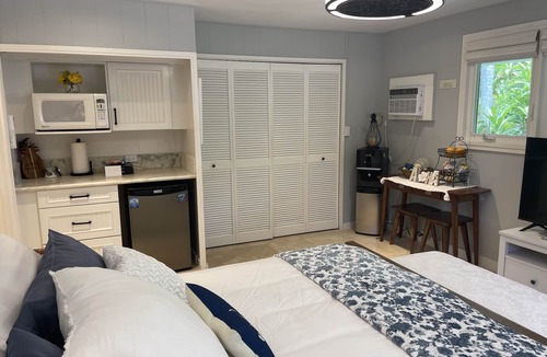 Kailua Bed & Breakfast | La Bella's Bed and Breakfast-Nai’a Suite-Walk to beach-In Kailua (O’ahu)