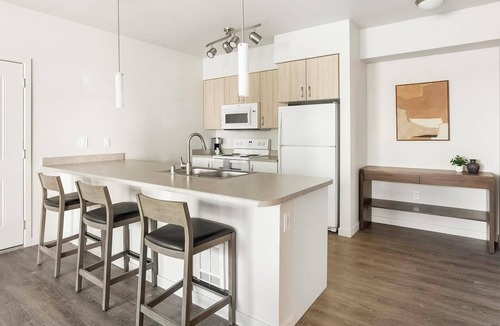 Smokey Point Apartment | Landing | Spectacular 1BD, Gym, Clubhouse