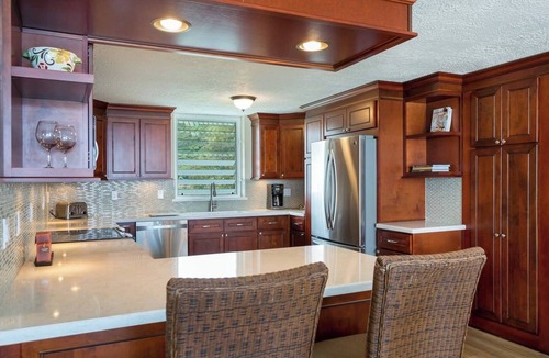 Punaluu Apartment | Large Oceanfront Haven 3 4