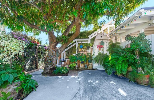 Lanikai Apartment | Legal Lanikai Tree House - Since 1985! Just across the street from Lanikai Beach