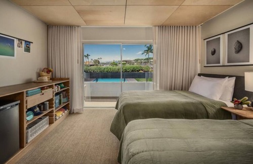 Historic Kailua Village Hotel | Live the Island Life: 2 Modern Rooms, Pool, Bikes, Daily Poolside Yoga