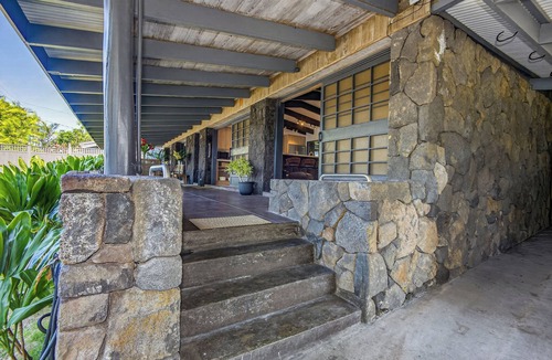 Kahaluu Bay House | Lovely 3 bedroom 3-bath house in Kailua-Kona Hawaii.