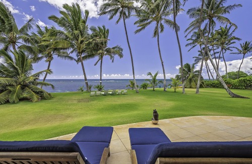 Mokuleia House | Luxurious Beach Front North Shore Home with Panoramic Ocean Views