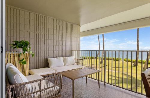 Punaluu House | Luxurious Beachfront Condo
