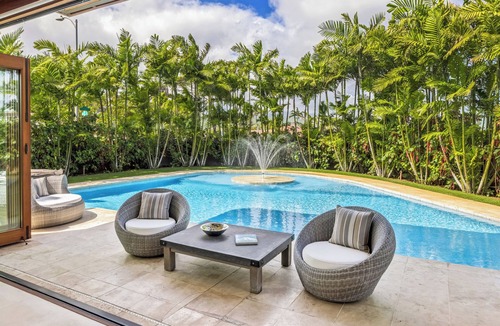 Kahala House | Luxurious Kahala Grand Splendor: Private Home w/Pool, Spa, AC & Lush Landscaping