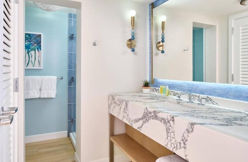 Kaanapali Hotel | Luxurious Resort in The Heart of Maui! 3 Units, Steps to Honokowai Beach Park
