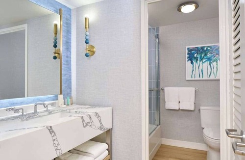 Kaanapali Hotel | Luxurious Resort in The Heart of Maui! 3 Units, Steps to Honokowai Beach Park