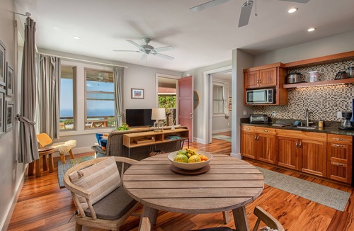 Kohala Estates House | Luxury at Great VALUE ~ OCEAN VIEWS & short drive to white sand beaches