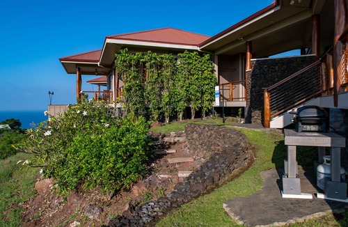 Kohala Estates House | Luxury at Great VALUE ~ OCEAN VIEWS & short drive to white sand beaches