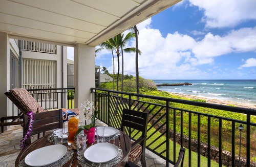 Kahuku Condo | Luxury Beachfront Ocean Villa at Turtle Bay! 4BR w/beach, pool & hot tub