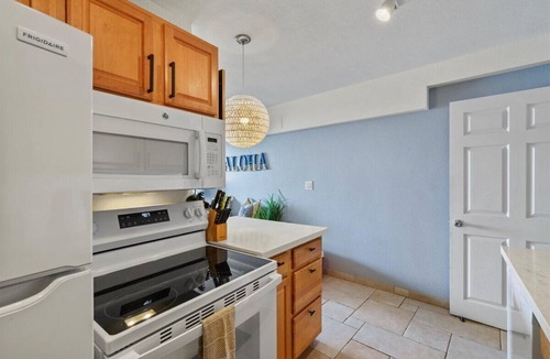 Maalaea Condo | Luxury Oceanfront - NEW AC THROUGHOUT - Top Floor Remodeled- Island Sands #608