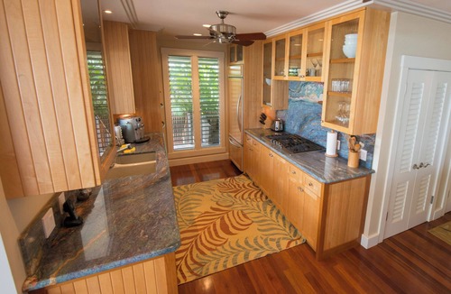 Kamuela Villa | LUXURY PUAKO BEACHFRONT ESTATE and GUESTHOUSE