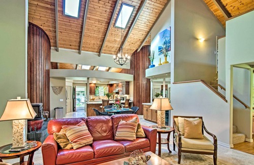 Honokaa House | 'M'la Lani' Home on 5 Acres, w/ Gas Grill!