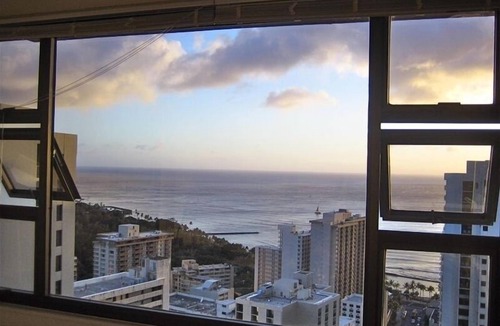 Waikiki Condo | Magnificent Ocean View Penthouse, FREE PARKING-n Pool renovation until 2026