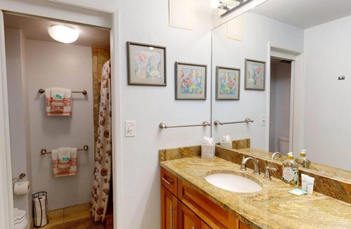 Kihei Apartment | Magnificent Sunsets and Ocean views at Luana Kai
