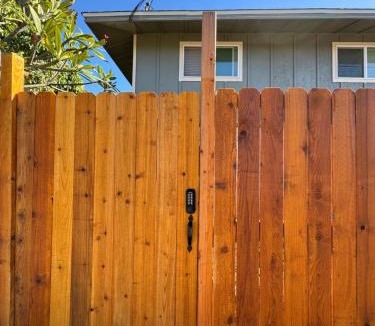 Historic Kailua Village Hostel | Mailan Hale Hostel