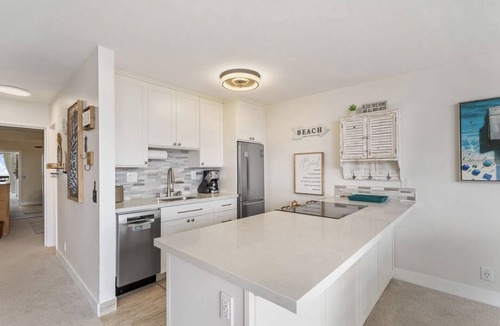 Makaha Valley Condo | Makaha Ocean View - 2 bedroom, 1 bath - family friendly