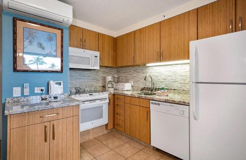 Kihei House | Mana Kai 410 - Ocean front at Keawakapu Beach, AC