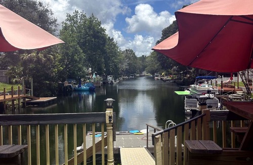 Weeki Wachee Gardens House | Manatee Corner - 7 min Paddle to Main River