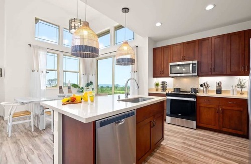 Makaha Valley House | @ Marbella Lane - 3BR w/amazing MT & Ocean Vistas