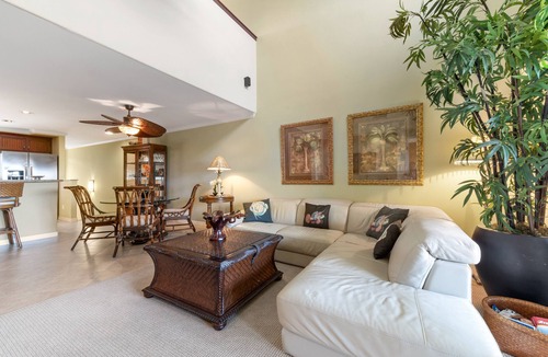 Kamuela Condo | Mauna Lani condo with waterfall pool, hot tub & tennis court