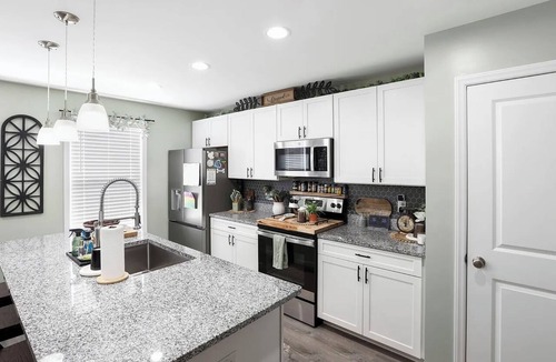 Skyland House | Mountain View Retreat with Hot Tub,Pet-Friendly,Near Asheville & Biltmore