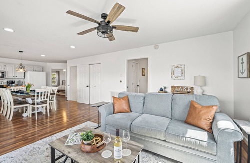 Lake Lure Cabin | MOUNTAIN VIEWS + HOT TUB + COMMUNITY BEACH + GAME ROOM/FAMILY RETREAT