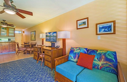 Napili Condo | Napili Shores Studio C122 Walk to Napili Bay Tropical Paradise
