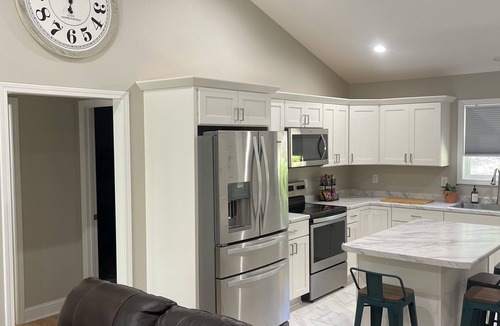 Hendersonville House | NEW house nestled in a quiet area. Has hot tub & game room. 5 min to down town.