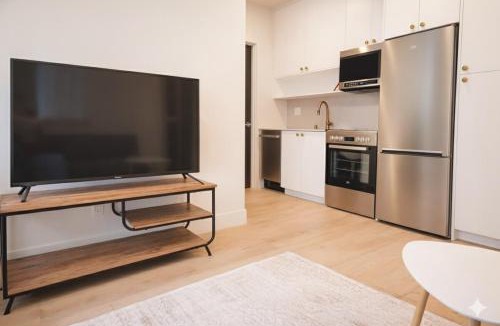 Fremont Apartment | New Modern Private Entire Unit in Heart of Fremont - Walk Score 98