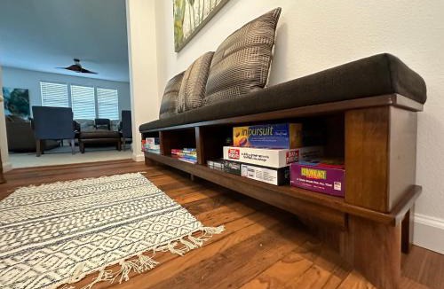 Makaha Valley House | New Tropical Island Ohana near Beach with community Pool Spa Gym PingPong and more