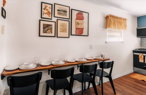 Mount Dora House | Newly renovated, spotless private bungalow with 2 BR near Downtown Mount Dora
