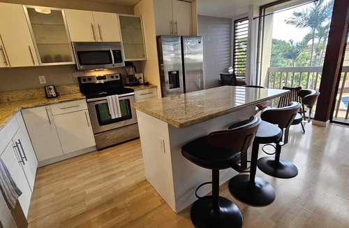 Makaha Valley Condo | OAHU Resort Getaway, Beach Close, Guard Gated, Pools, Spas, Tennis, Pickle Ball!