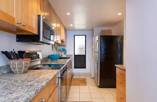 Maalaea Condo | Ocean front 2-bedroom condo in fantastic Wailuku with cool AC