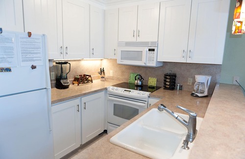 Kailua-Kona Condo | Ocean Front at a Safe Distance! Plus Full View Garden & Pool!