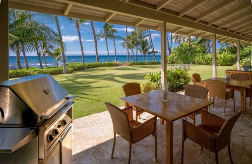Kamuela House | Ocean Front Estate, *Private Pool*, Exclusive Beach Frontage