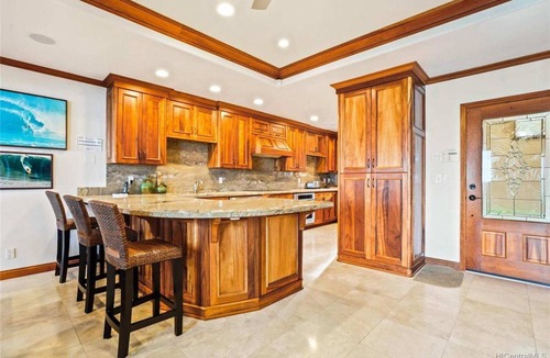 Pupukea House | Ocean Front Pipeline Estate! Front row seat to the Pipeline Masters surf event!