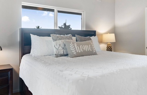 Ka'a'awa House | Ocean View Duplex Minutes from Kualoa Ranch & Many Attractions: Kualoa Ohia