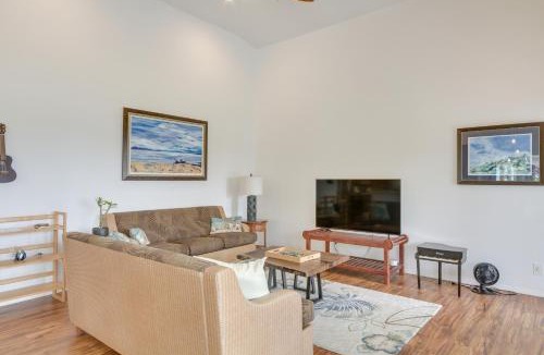 Papaikou House | Oceanfront Home w/Pool, Gazebo Access in Papaikou