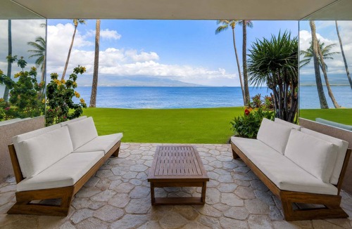 Maalaea Condo | Oceanfront Lauloa 106 - Ground Floor, Modern Renovation, Split-ac, Walk to Beach