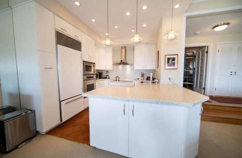 Kapalua Hotel | Oceanfront Maui Villa | 1 Unit with 2 Beds near Kapalua Bay and Tourist spots