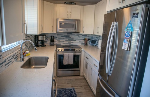 Little Venice House | Oceanside waterfront 2/2 home with 55ft dock and paddle equipment
