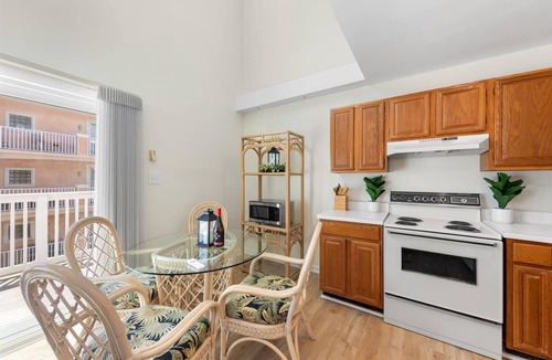 Caine Woods Condo | Oceanview 1 BR Condo w/Loft in Quiet North OC - Walk to Ocean/Food/Fun